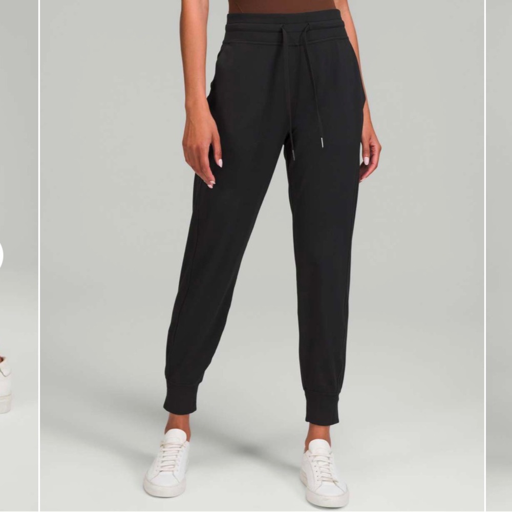 Women’s Lululemon Ready to Rulu Jogger